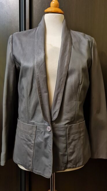 ženski sakoi: M (EU 38), Leather, Single-colored