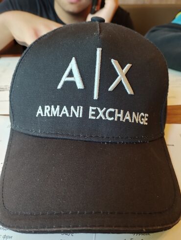 одежды на прокат: Кепка Armani exchange 
брал за 1500
продам за 700