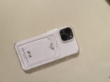 iphone 15 adapter qiymeti: Şəffaf, kart bölməli iPhone 15 üçün nəzərdə tutulmuş telefon qılıfı