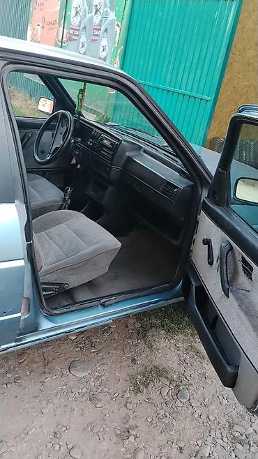bmw 5: Volkswagen Jetta: 1989 г., 1.8 л, Механика, Седан — 4