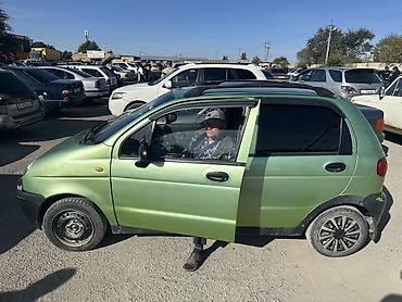 посадка авто: Microcar : 2007 г., 0.8 л, Механика, Бензин, Хэтчбэк — 2