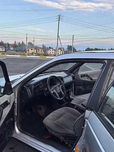 дать объявление: Volkswagen Passat Variant: 1988 г., 1.8 л, Механика, Бензин, Универсал — 9