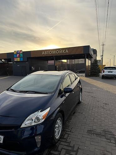 kia 2015: Toyota Prius: 2015 г., Гибрид, Хэтчбэк — 6