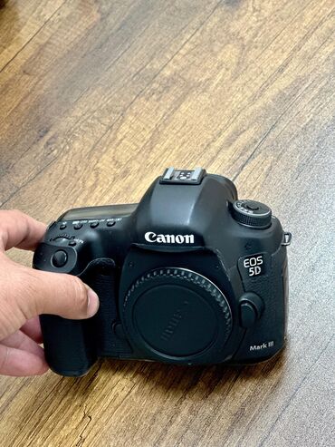 iwlemiw paltar yuyan: Canon 5D Mark III Çox az işlənib. 21 K probeq kosmetik vəziyyəti