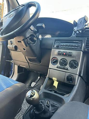 опель минивен: Opel Zafira: 2003 г., 2 л, Механика, Бензин, Минивэн — 10