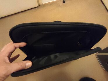 Futrole i torbe za laptopove: Prodajem prakticnu platnenu torbu za laptop velicine 15” proizvodjaca — 11