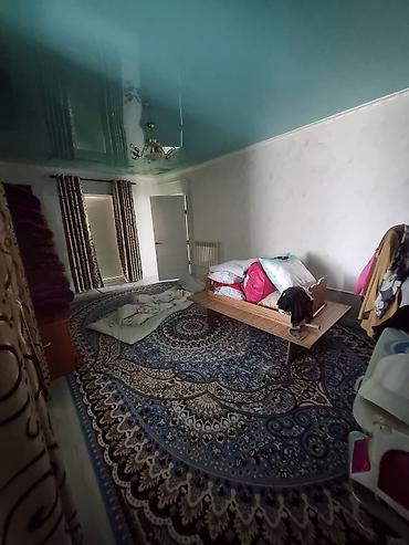 дома аламедин 1: Срочно продаю дом 🏠 адрес Бакай ата село Ак Добо 10 комната 2 кладовка — 4