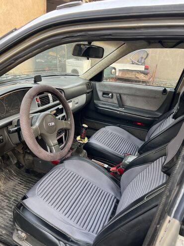 Mazda: Mazda 626: 1991 г., 2 л, Механика, Бензин, Хэтчбэк — 2