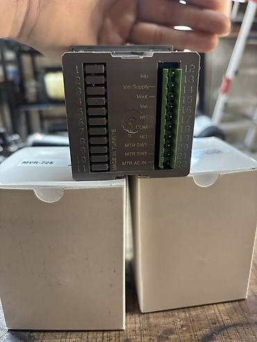 panel radiatorlar: MVR-72S elektron nəzarət modulu - Panel tipli idarəetmə qurğusu, ön — 2