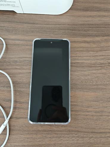 samsung a 29: Vivo V29, 256 GB, rəng - Ağ, Barmaq izi — 2