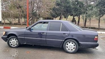 Mercedes-Benz: Mercedes-Benz E 230: 2.3 l | 1990 il Sedan — 6