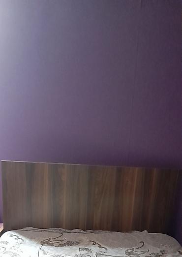 bed: Yataq otağı və ya qonaq otağı üçün mebel dəsti. Dəstə aşağıdakı — 3
