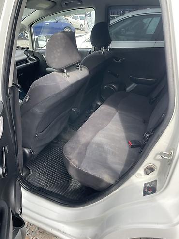audi q6: Honda Jazz: 2009 г., 1.3 л, Автомат, Бензин, Хэтчбэк — 4