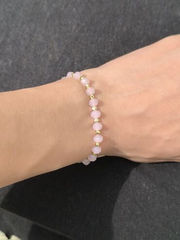 Bilərziklər: Məhsul: Əl işi daş muncuqlu elastik bilərziklər dəsti Təsvir: - Bir — 18