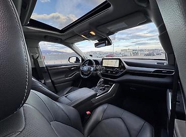 годаю: Toyota Highlander: 2023 г., Автомат, Гибрид, Кроссовер — 2