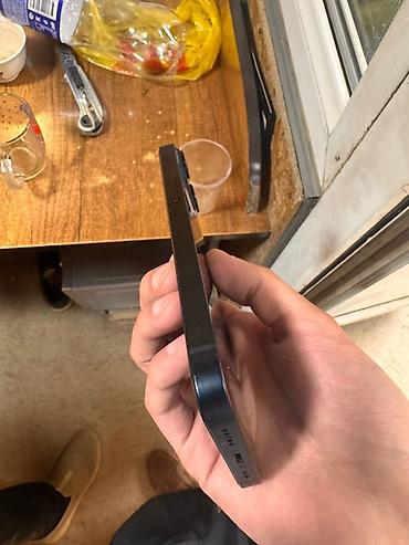 Apple iPhone: IPhone 14, 128 ГБ, Jet Black, Чехол — 5