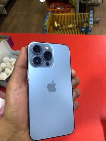 Apple iPhone: IPhone 13 Pro, Б/у, 128 ГБ, Старлайт, Защитное стекло, Чехол, Кабель, 78 %
