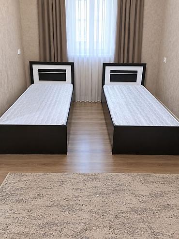 Embawood firmasının 2 ədəd tək nəfərlik yatağı satılır. Yataqlar