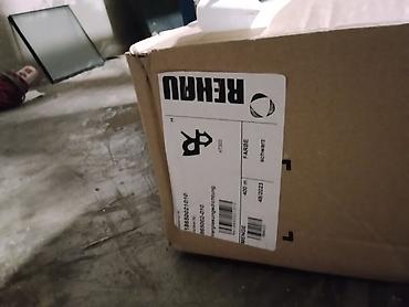 Qapı rezinləri: REHAU pəncərə və qapı sistemləri üçün EPDM sıxlıq lentləri/conta 500 — 1