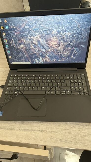 без видеокарты: Ноутбук, Lenovo, 4 ГБ ОЗУ, 15.6 ", Б/у, Для несложных задач, память HDD