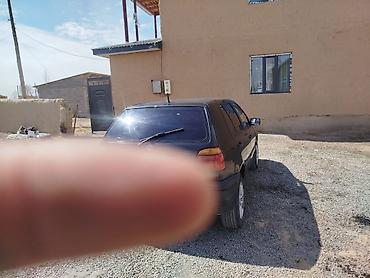 кочкор авто: Volkswagen Golf: 1993 г., 1.8 л, Кол менен иштөөчү, Бензин, Хетчбек — 2