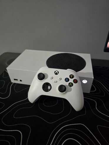обогреватель стенный: Xbox Series S (белая) + беспроводной геймпад - Компактная цифровая