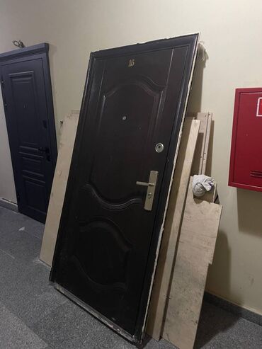 Quru inşaat materialları: Blok üçün İşlənmiş Giriş qapısı 90x205 sm Zəmanətsiz, Ödənişli quraşdırma, Ödənişli çatdırılma