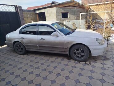 Hyundai: Hyundai Sonata: 2002 г., 2 л, Механика, Бензин, Седан