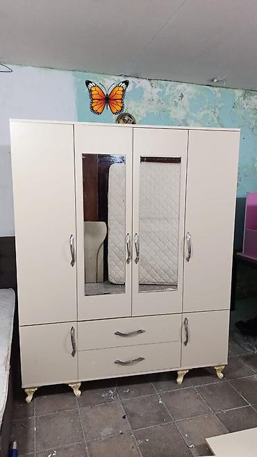 kombi dolab: 4 qapılı paltar dolabı - Ölçülər: eni 1.60 m, hündürlüyü 2 m - Rəng — 1