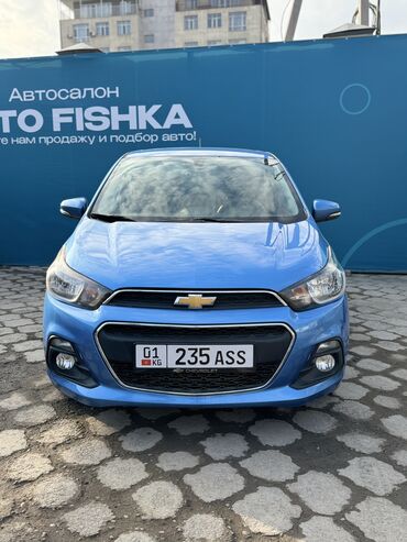 авто за 300000: Chevrolet Spark: 2015 г., 1 л, Вариатор, Бензин, Хэтчбэк