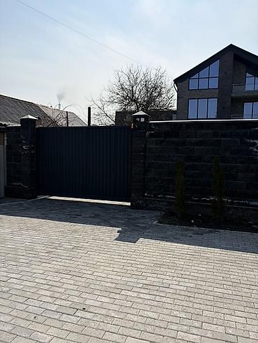 Продажа коттеджей и домов: Сдается коммерческое помещение 500 кВ 2 этажа можно все здание 4 — 2