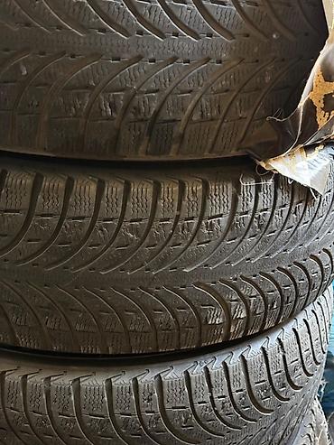 cd disklər: İşlənmiş Şin Michelin 235 / 65 / R 17 — 3