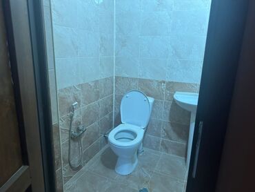 Uzunmüddətli kirayə mənzillər: Ramani Sosial Binalarda 4 otaqli bina evi kiraye verilir ev eşyasiz — 12