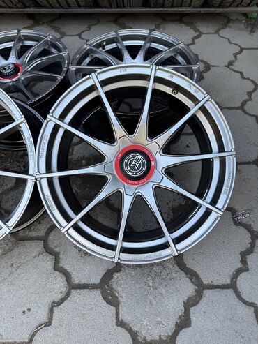 Диски: Литые Диски R 18 Комплект, отверстий - 5, Б/у — 10