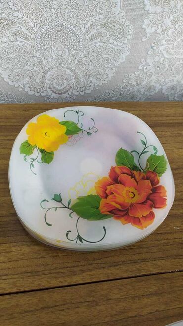 Посуда: Прозрачное блюдо в форме рыбы. Оригинальный предмет сервировки — 12