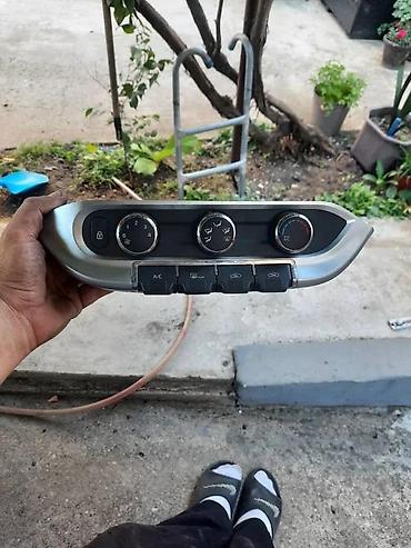 pedale: PREKIDACI PANEL VENTILACIJE KIA RIO | Prekidaci panel ventilacije — 1