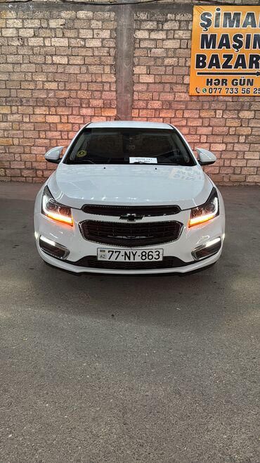 işlənmiş traktorların satışı: Chevrolet Cruze: 1.4 l | 2015 il 162000 km Sedan