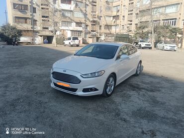 ford masin: Ford Fusion: 2 l | 2017 il 197000 km Sedan