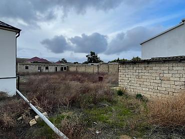 Ev və bağ: Buzovnada dənizə yaxın 8 sot çıxarışlı torpaq satılır! 📍 Ünvan — 4
