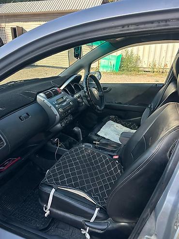фит срочна сатылат: Honda Fit: 2002 г. — 4