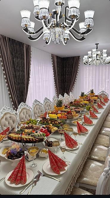 Праздничная сервировка и декор стола под ключ - Профессиональное at lalafo.kg Праздничная сервировка и декор стола под ключ - Профессиональное