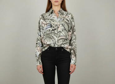 bluzki w serek plus size: St. Bernard, Жіноча блуза, розмір One size
