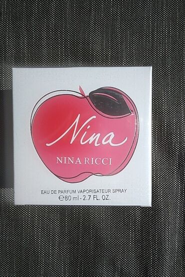 Lične stvari: Nina Ricci Paris 80ml
Made in France 
Licno preuzimanje u Leskovcu