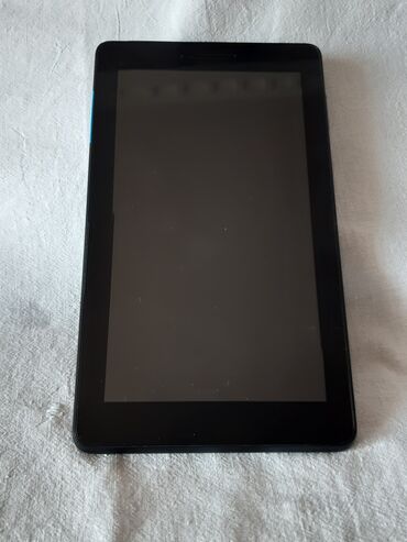 Lenovo: Lenova planşeti satılır 20 azn Yerə düşüb ekranı pozulub cüzi çatı — 1