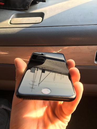 Apple iPhone: IPhone SE 2020, Qara, Barmaq izi — 15