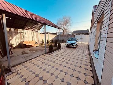 Продажа коттеджей и домов: Продаётся дом со всеми удобствами с мебелью заезжай и живи, газ — 1