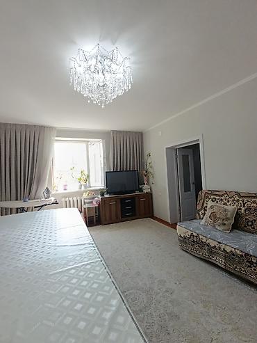 Продажа коттеджей и домов: Срочно продаю!!! Дом в ж/м Кок Джар, Молдокулова/Ахунбаева, можно под — 4