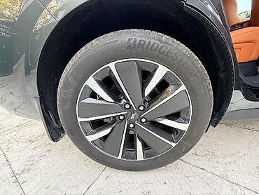 lexus ls: Lixiang L6: 2025 г., 1.5 л, Автомат, Электромобиль, Кроссовер — 8