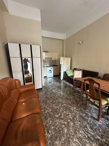 yeni gunewlide kiraye evler: Yeni yasamalda bravonun yaninda yeni tikili binada 17/1 mertebesi 1