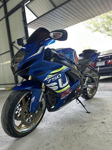 gsx r1000: Suzuki GSX-R 750 (серия GSX-R, синяя ливрея Suzuki Racing) - Класс — 2